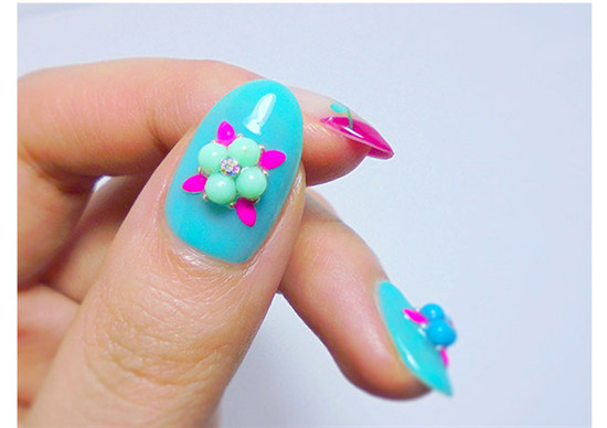 南寧美甲學校分享：蒂芙尼藍+玫紅色