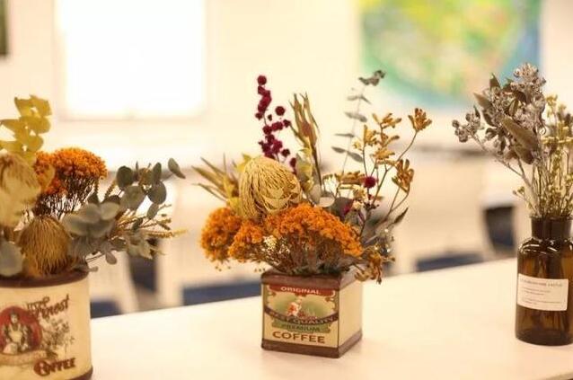 如何插干花？南寧花藝鮮花學(xué)校教你
