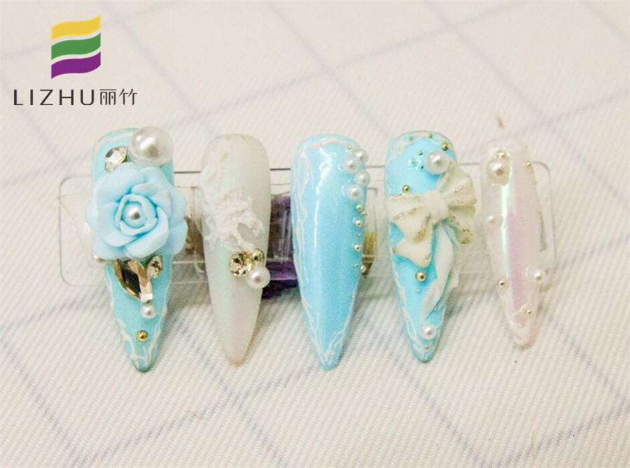 為什么要涂美甲封層？南寧技術(shù)好的美甲學(xué)校告訴你