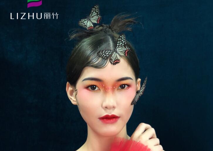 南寧化妝培訓(xùn)?？茖W(xué)校：清純杏色妝教程