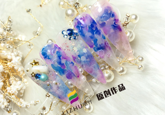 不同甲形如何涂色？南寧教得好的美甲培訓(xùn)教你