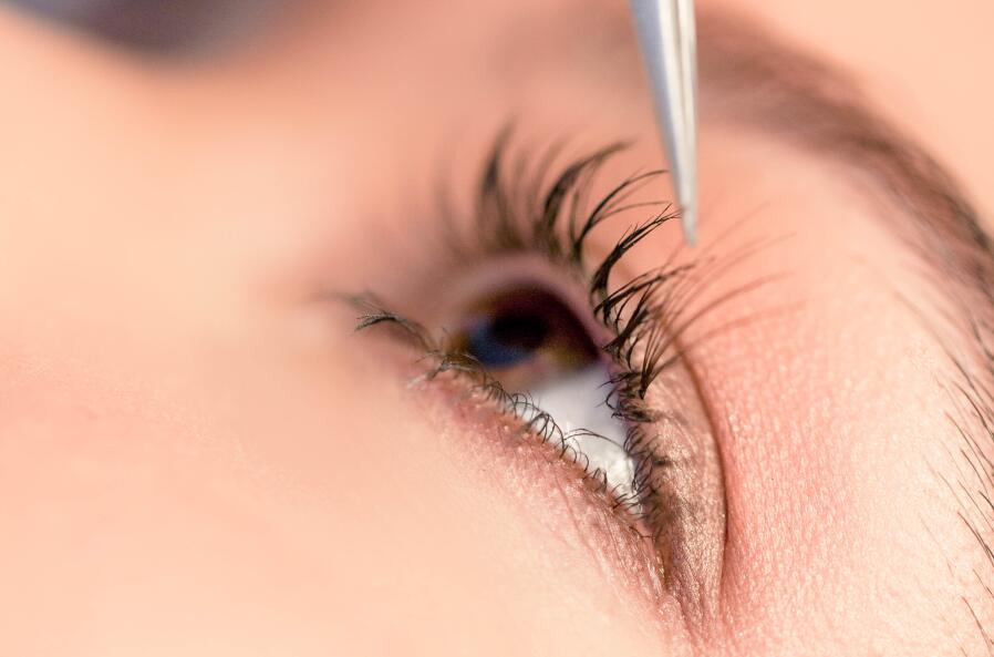 學(xué)美睫必備基本技法，看廣西美睫培訓(xùn)哪家好