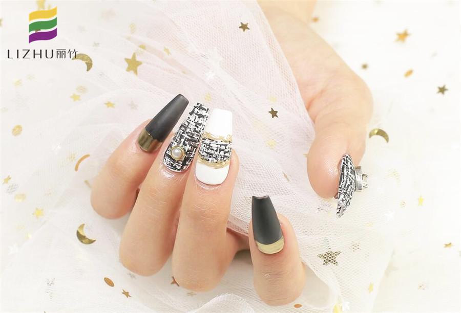 想知道廣西美甲培訓(xùn)哪些正規(guī)？看看這份美甲教程吧