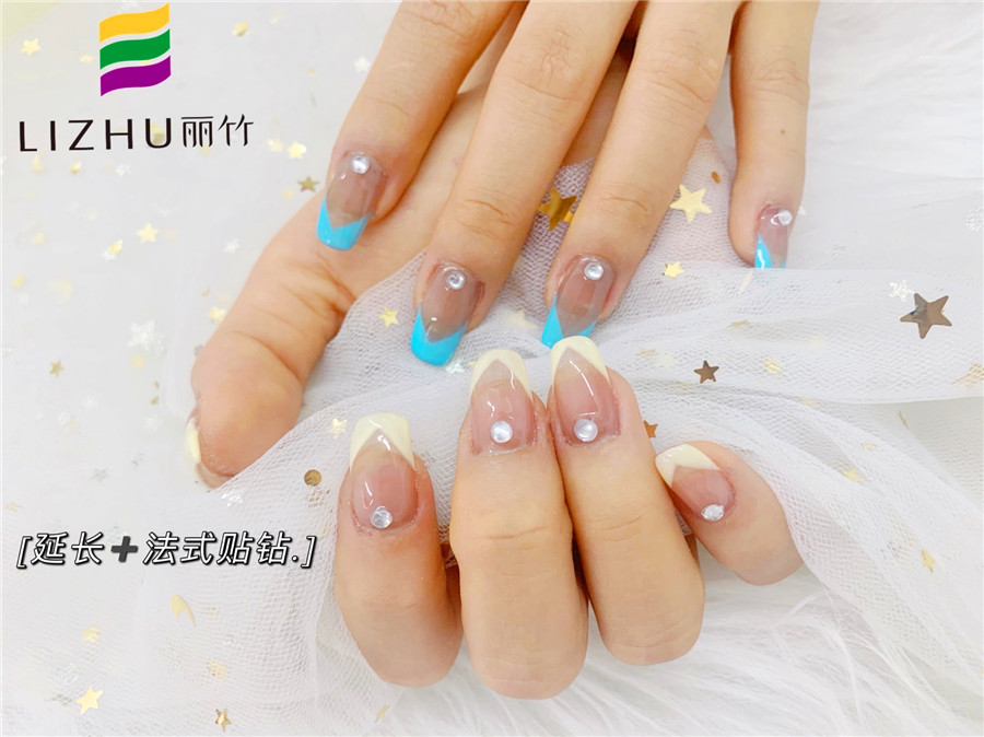 學(xué)延長甲教程，感受廣西學(xué)美甲哪家專業(yè)？