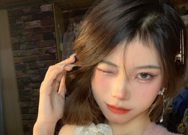 如何修飾大鼻頭？南寧教彩妝的機構分享教程
