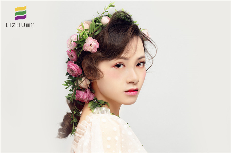 森系新娘妝容要點，南寧美妝學(xué)校分享