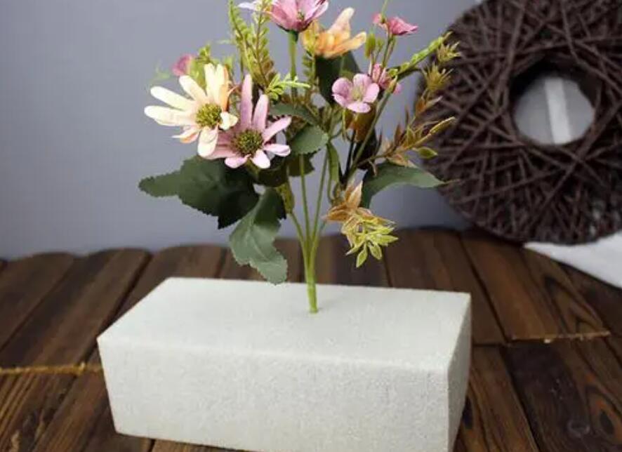 插花需要哪些材料？南寧婚慶花藝培訓學校幫你盤點