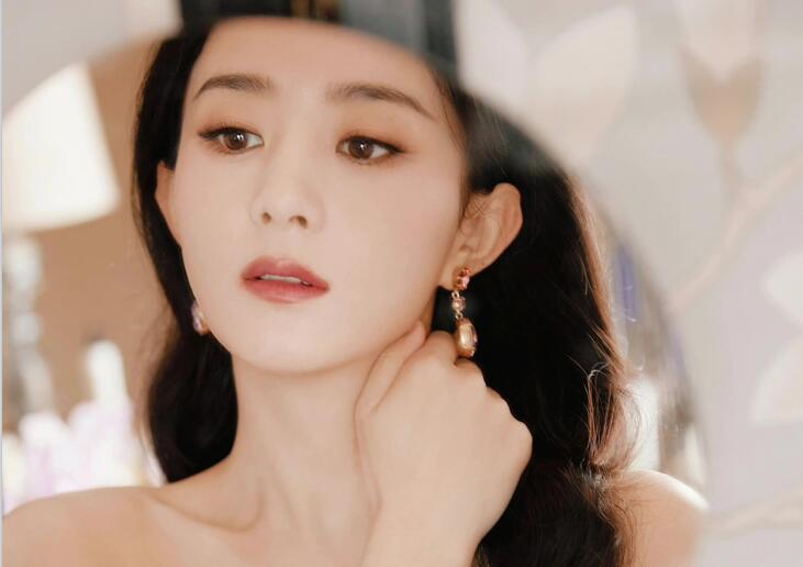 圓臉女孩溫柔學(xué)姐妝教程，告訴你南寧哪里教的化妝時(shí)尚