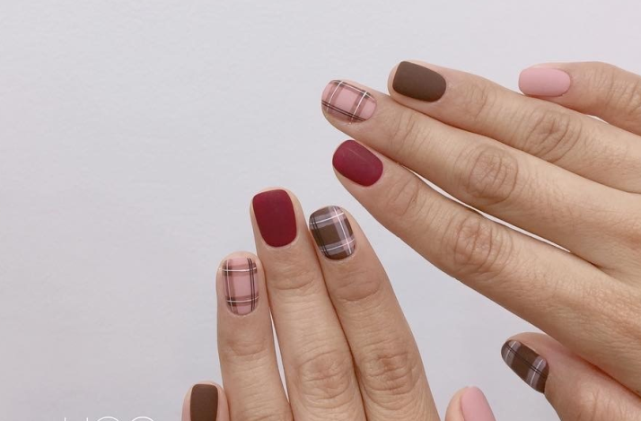 格紋美甲，廣西美甲培訓(xùn)排行前三推薦