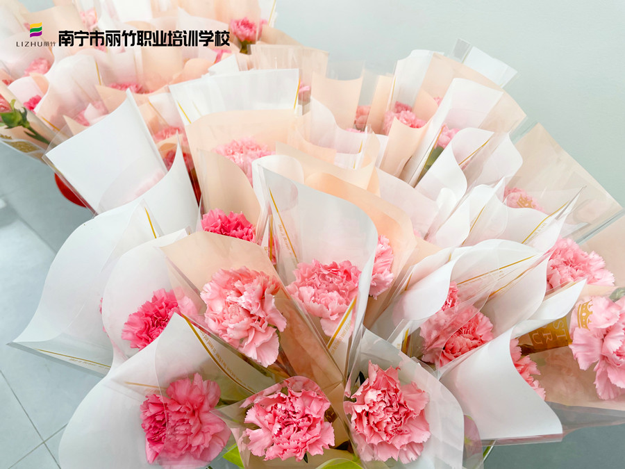麗竹學校3·8女神節(jié)，定制專屬你的美麗