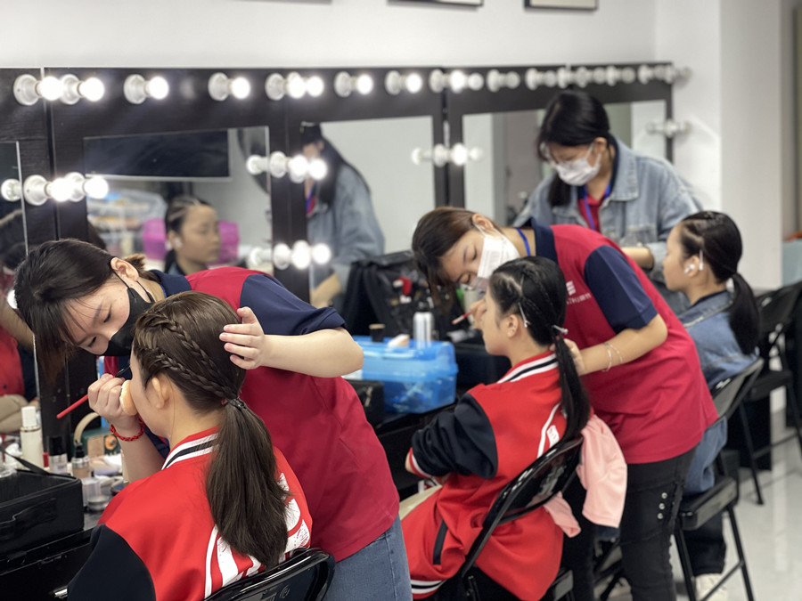 化妝品使用方法：如何使用高光？