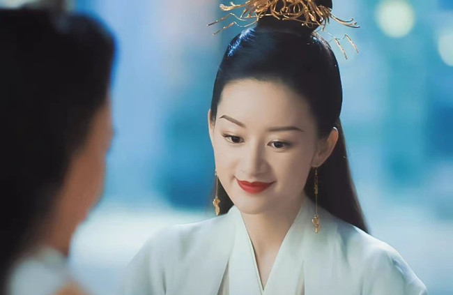 瘋批美人惡女妝教程，南寧美妝學(xué)校排名整理分享