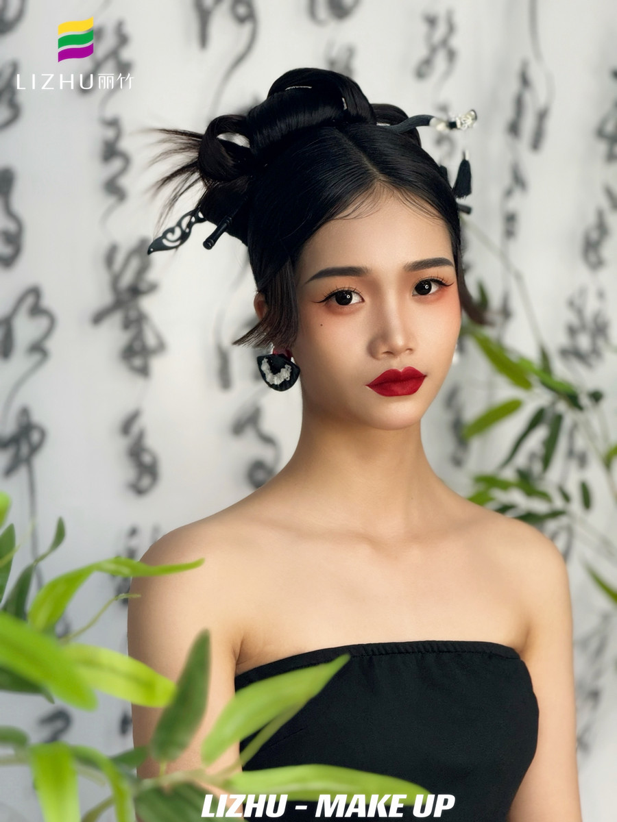 1702282648384061.jpg 11642876137330919185.jpg