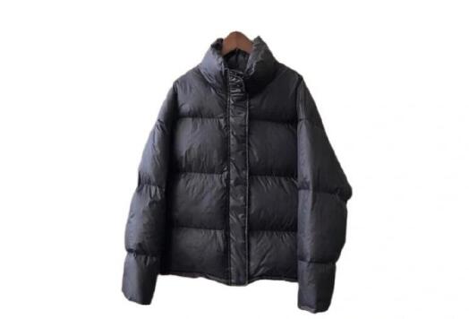 黑色短款羽絨服搭配技巧，廣西人物形象造型課程