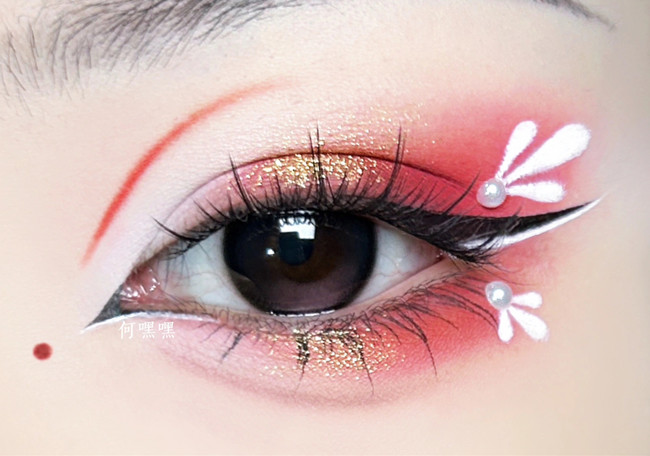 ?玉蘭花眼妝教程，零基礎(chǔ)化妝學(xué)習(xí)