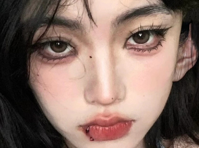 超A的亞裔混血辣妹眼妝教程，廣西網(wǎng)紅造型培訓