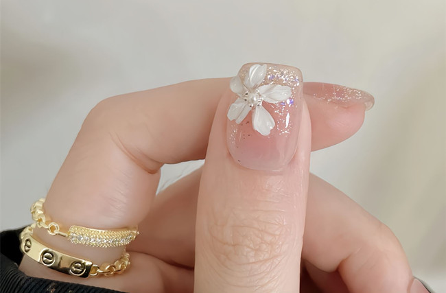 仙女必備顯白短款美甲，廣西美甲排行榜推薦