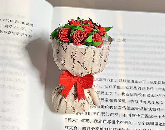 玫瑰花束折紙教程，廣西花藝培訓(xùn)學(xué)校推薦