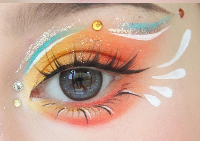 0基礎(chǔ)學(xué)美妝：彩色眼影怎么畫？