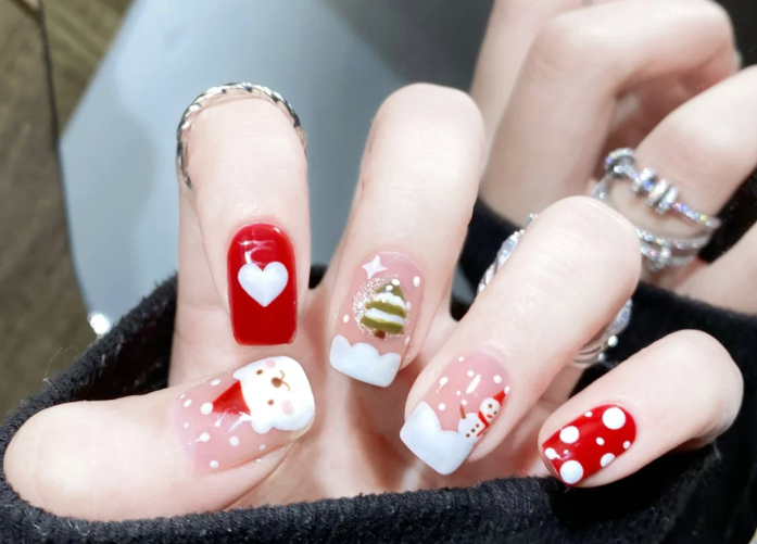 圣誕小熊美甲，南寧美甲設(shè)計(jì)學(xué)校分享教程